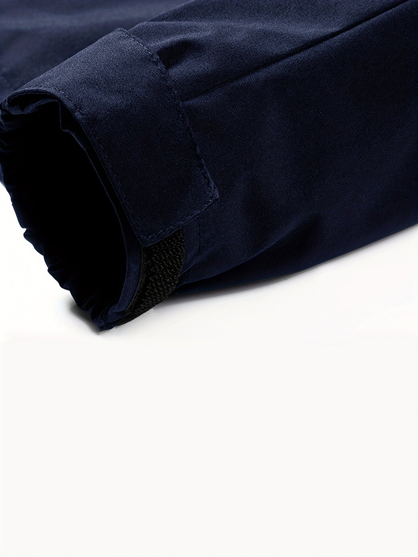 Lightweight Hooded Windbreaker
