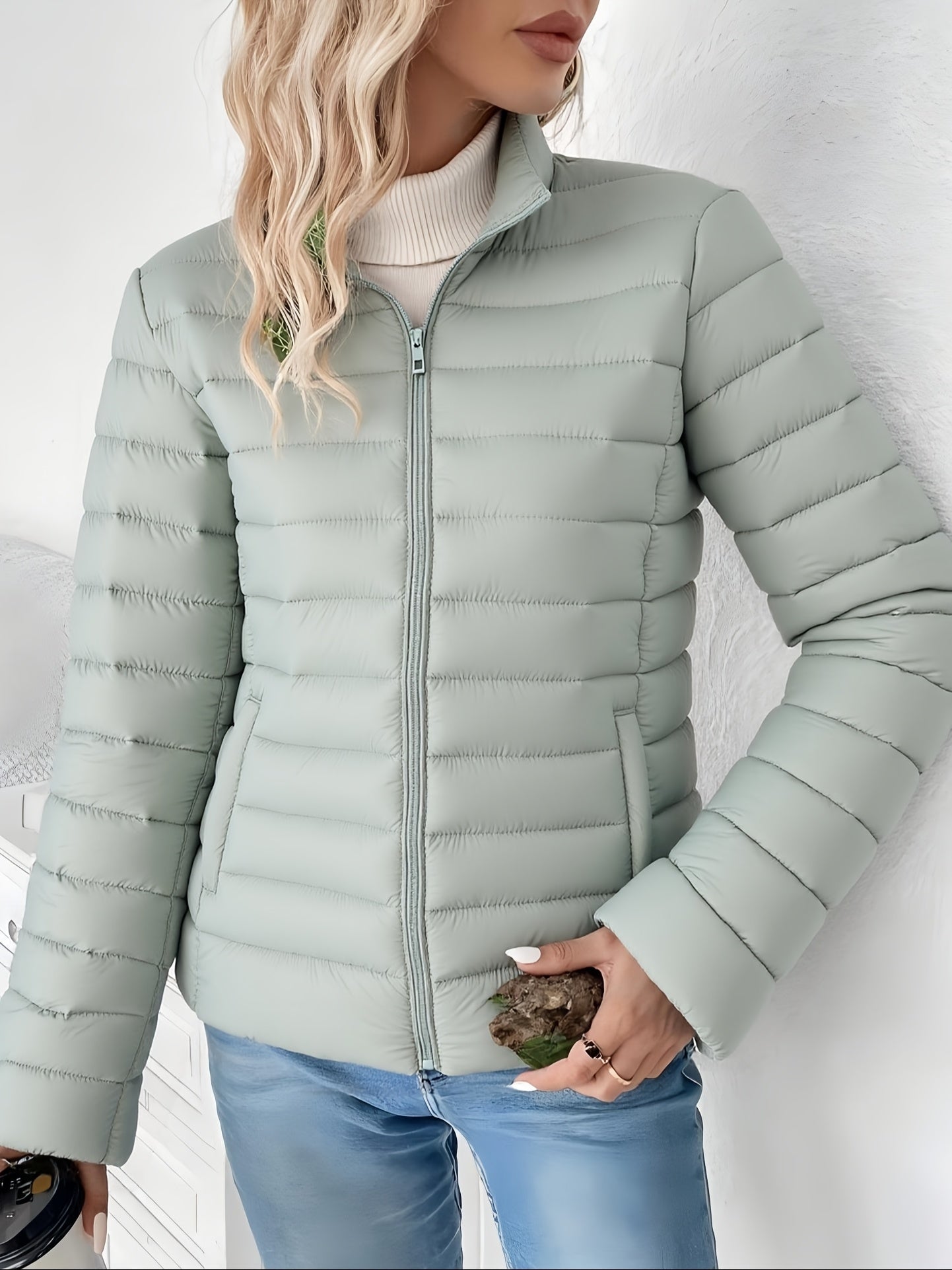 Women's Spring Slim-Fit Lightweight Warm Solid Color Jacket - Elegant, Stylish, and Versatile Beautiful Jacket - Stand Collar Zipper Long Sleeve - Casual Padded Polyester Fiber Cropped Coat - Seasonal Transition Jacket - High-Quality Classic Popular